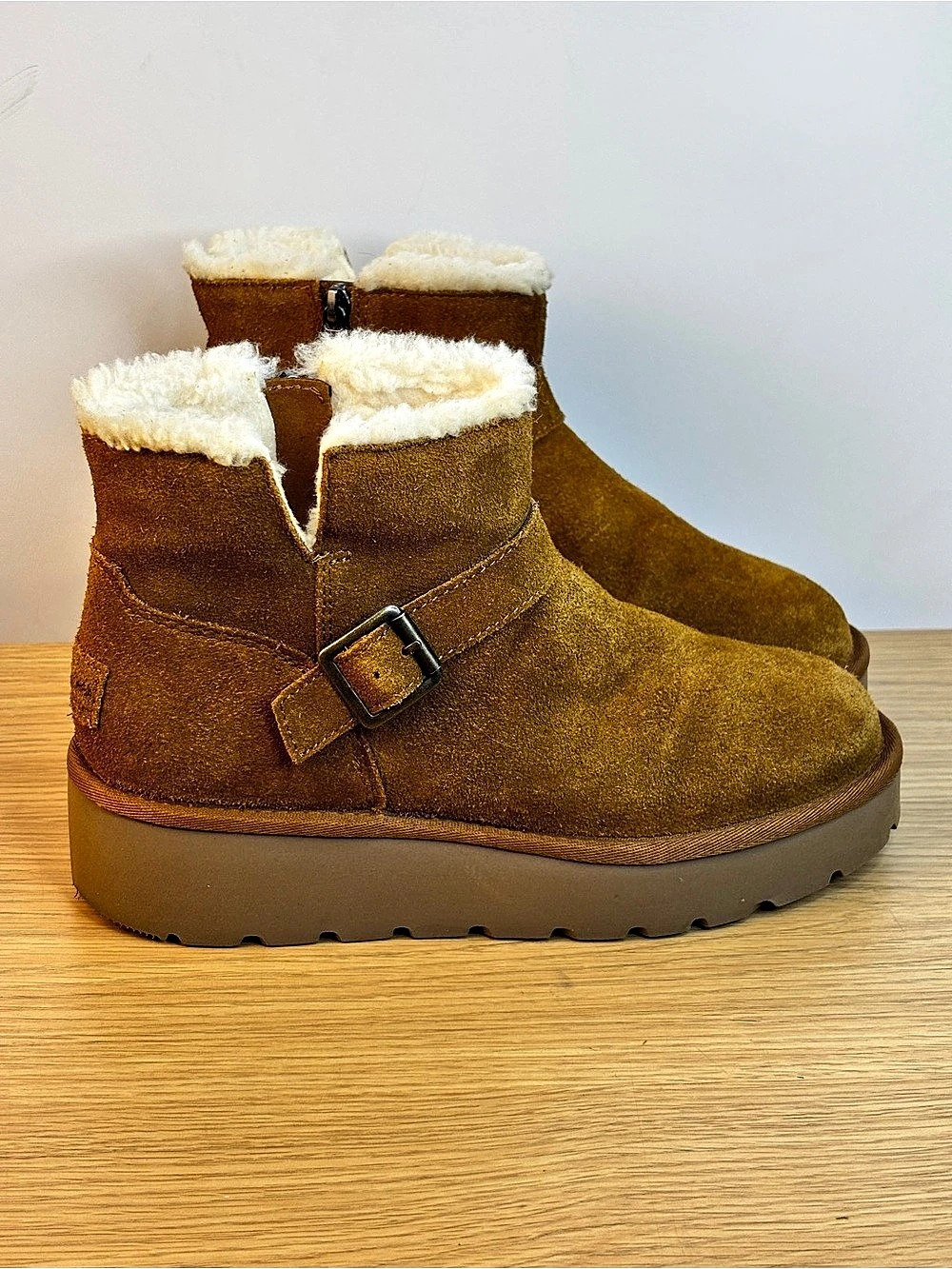 Koolaburra by UGG Kelissa Mini in Chestnut Woman’s 7
